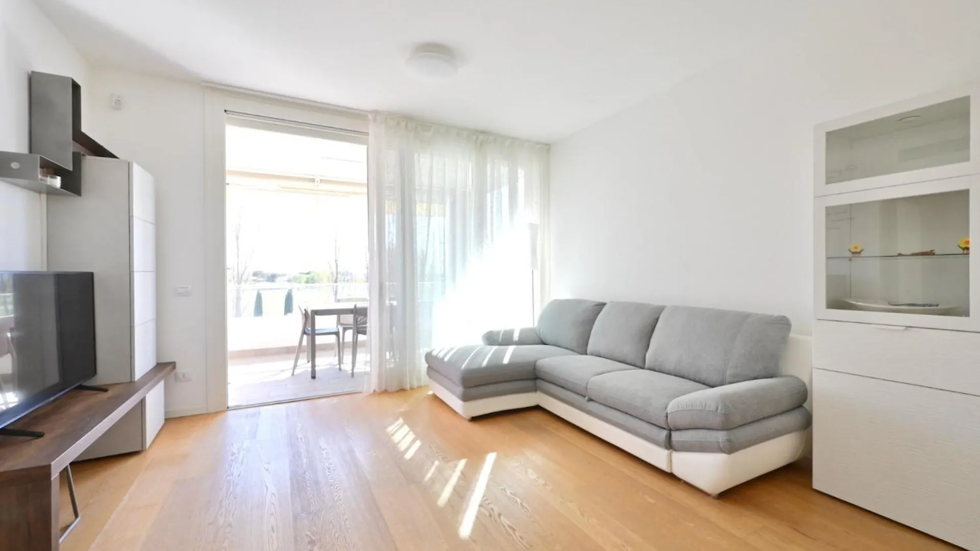 Tee 10 Apartments Lido di Jesolo 0*,  Italia
