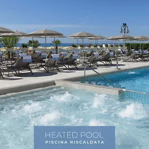 4* Szálloda Cavalieri Palace &